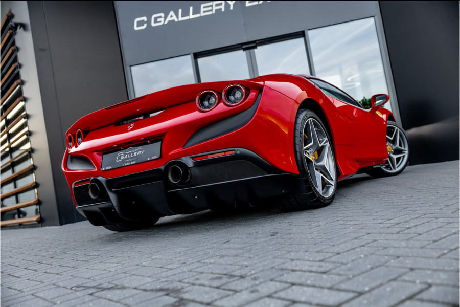 Ferrari F8 Spider 3.9 V8 HELE - Passenger Display | Lift | Carbon