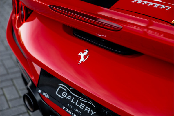 Ferrari F8 Spider 3.9 V8 HELE - Passenger Display | Lift | Carbon