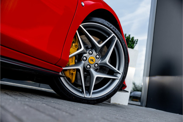 Ferrari F8 Spider 3.9 V8 HELE - Passenger Display | Lift | Carbon