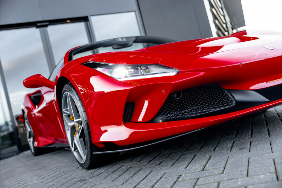 Ferrari F8 Spider 3.9 V8 HELE - Passenger Display | Lift | Carbon