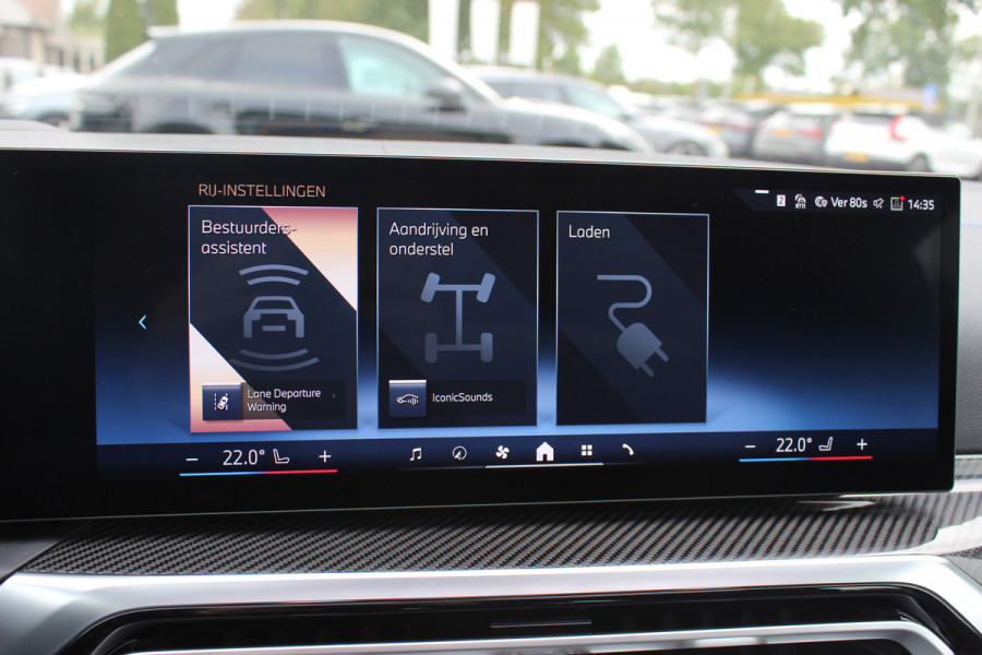 BMW i4 eDrive35 High Executive 70 kWh / SoH 97,5% / 14.818 km / Trekhaak / Schuifdak / 360Camera / Head-up / Harman Kardon / Leder / 19'' / Keyless / Sfeerverlichting / Stuur+Stoelverwarming / Dodehoek / DAB / ACC