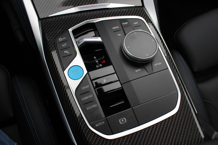 BMW i4 eDrive35 High Executive 70 kWh / SoH 97,5% / 14.818 km / Trekhaak / Schuifdak / 360Camera / Head-up / Harman Kardon / Leder / 19'' / Keyless / Sfeerverlichting / Stuur+Stoelverwarming / Dodehoek / DAB / ACC