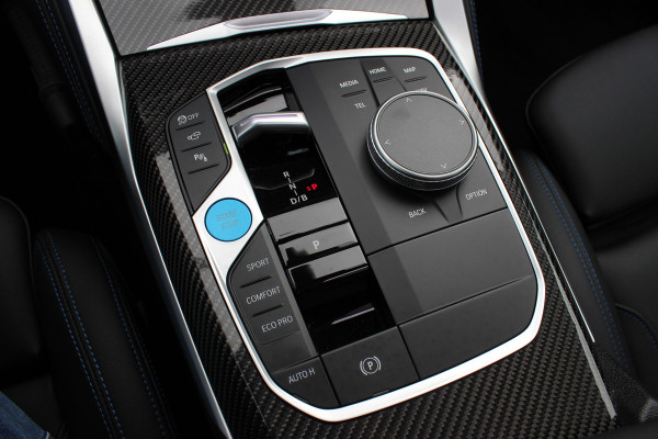 BMW i4 eDrive35 High Executive 70 kWh / SoH 97,5% / 14.818 km / Trekhaak / Schuifdak / 360Camera / Head-up / Harman Kardon / Leder / 19'' / Keyless / Sfeerverlichting / Stuur+Stoelverwarming / Dodehoek / DAB / ACC
