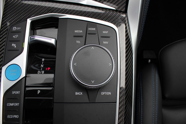 BMW i4 eDrive35 High Executive 70 kWh / SoH 97,5% / 14.818 km / Trekhaak / Schuifdak / 360Camera / Head-up / Harman Kardon / Leder / 19'' / Keyless / Sfeerverlichting / Stuur+Stoelverwarming / Dodehoek / DAB / ACC
