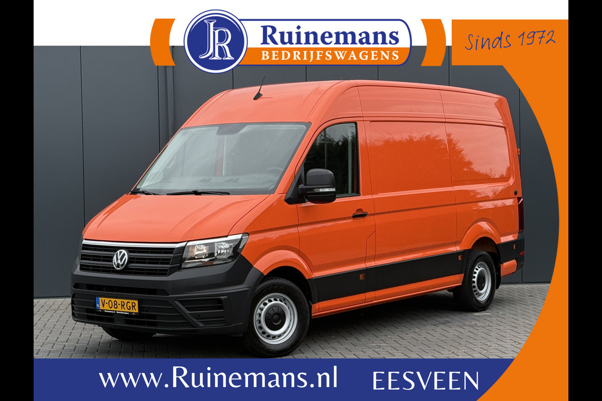 Volkswagen Crafter 35 2.0 TDI 177 PK / L3H3 / CAMERA / CRUISE / 3.5 TON TREKKEN / 3-ZITS / AIRCO / CARPLAY / GEVEERDE STOEL / 3500 KG AHG