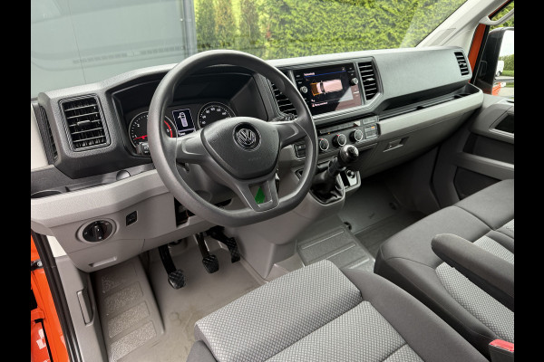 Volkswagen Crafter 35 2.0 TDI 177 PK / L3H3 / CAMERA / CRUISE / 3.5 TON TREKKEN / 3-ZITS / AIRCO / CARPLAY / GEVEERDE STOEL / 3500 KG AHG