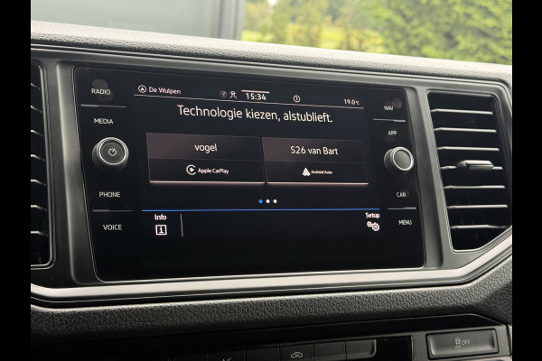 Volkswagen Crafter 35 2.0 TDI 177 PK / L3H3 / CAMERA / CRUISE / 3.5 TON TREKKEN / 3-ZITS / AIRCO / CARPLAY / GEVEERDE STOEL / 3500 KG AHG