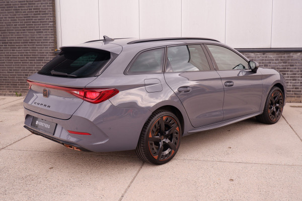 CUPRA Leon Sportstourer 1.4 e-Hybrid VZ 245PK | Sfeerverlichting | Camera | Carplay | LED |