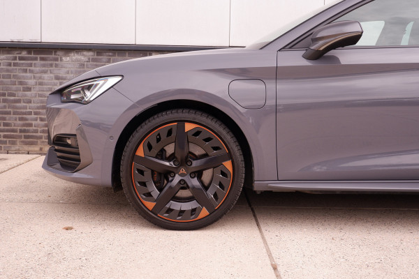 CUPRA Leon Sportstourer 1.4 e-Hybrid VZ 245PK | Sfeerverlichting | Camera | Carplay | LED |