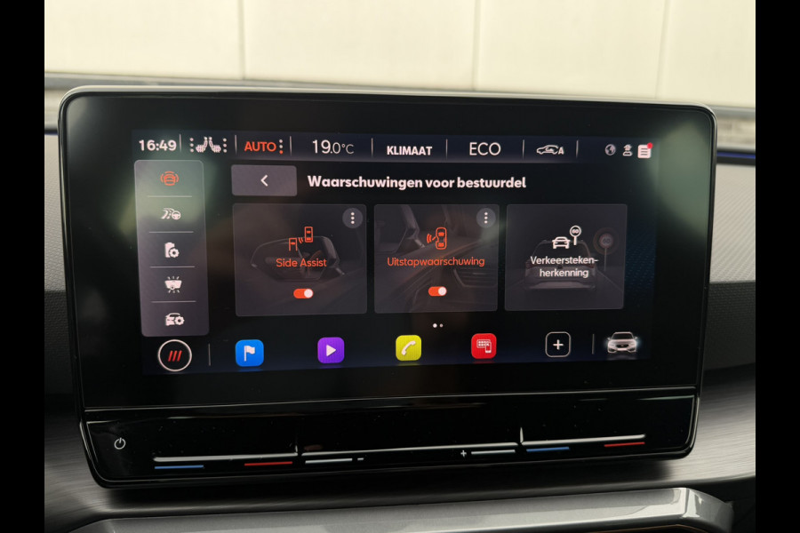 CUPRA Leon Sportstourer 1.4 e-Hybrid VZ 245PK | Sfeerverlichting | Camera | Carplay | LED |