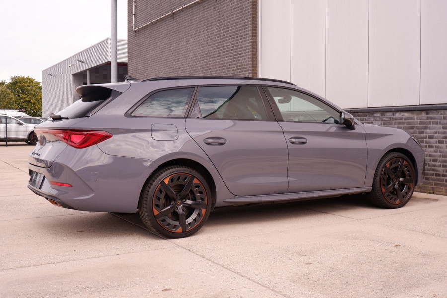 CUPRA Leon Sportstourer 1.4 e-Hybrid VZ 245PK | Sfeerverlichting | Camera | Carplay | LED |