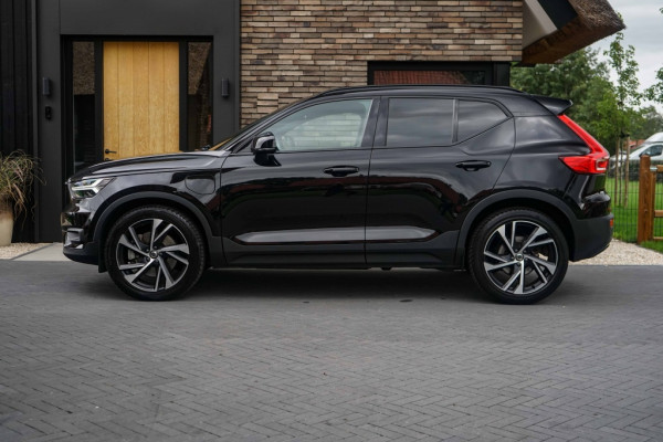 Volvo XC40 R-Design T5 Recharge 1.5 T5 PHEV 262PK Memory/ACC/Trkhk/RCam/Black-line