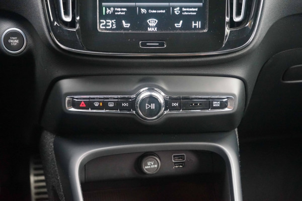 Volvo XC40 R-Design T5 Recharge 1.5 T5 PHEV 262PK Memory/ACC/Trkhk/RCam/Black-line