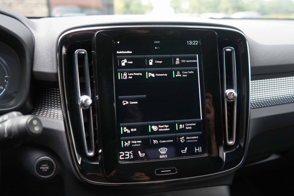 Volvo XC40 R-Design T5 Recharge 1.5 T5 PHEV 262PK Memory/ACC/Trkhk/RCam/Black-line