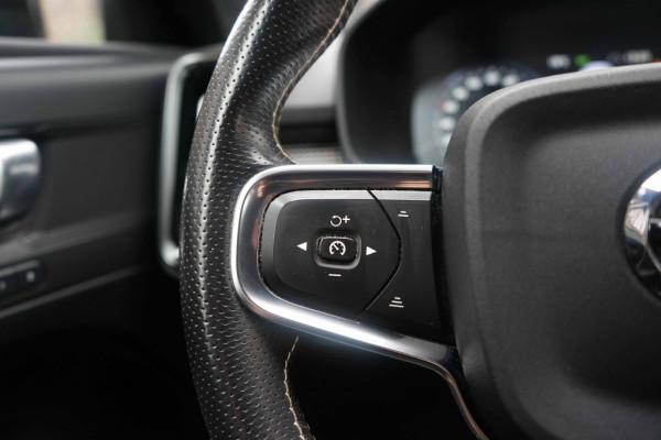 Volvo XC40 R-Design T5 Recharge 1.5 T5 PHEV 262PK Memory/ACC/Trkhk/RCam/Black-line