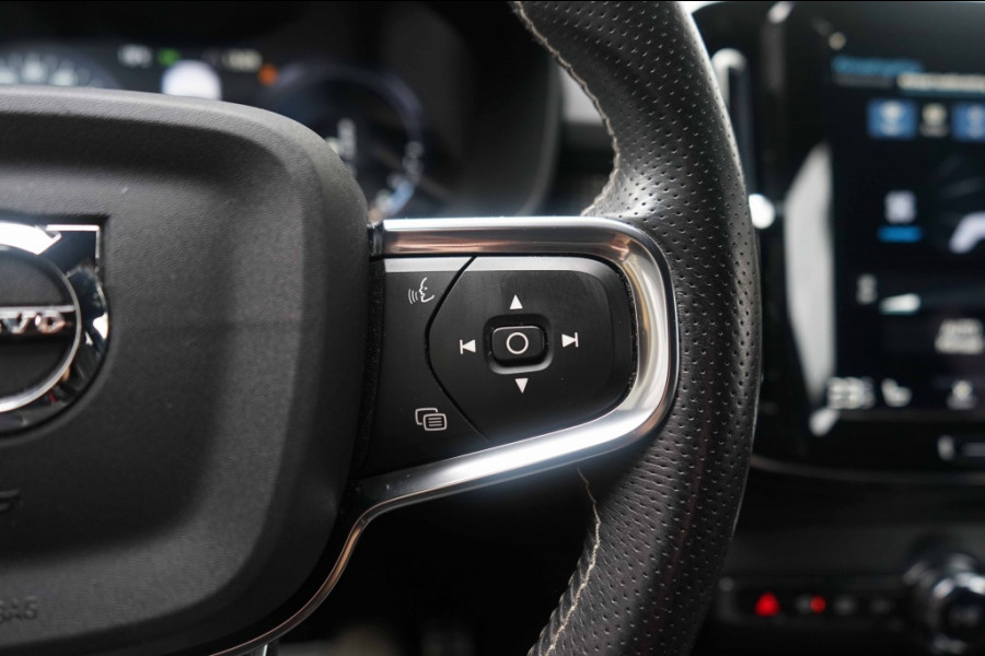 Volvo XC40 R-Design T5 Recharge 1.5 T5 PHEV 262PK Memory/ACC/Trkhk/RCam/Black-line