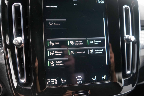 Volvo XC40 R-Design T5 Recharge 1.5 T5 PHEV 262PK Memory/ACC/Trkhk/RCam/Black-line