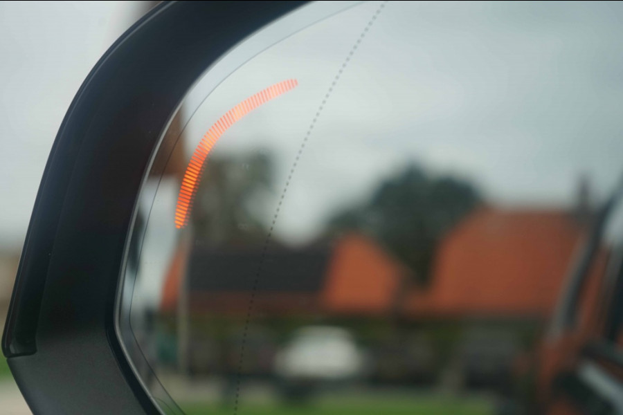Volvo XC40 R-Design T5 Recharge 1.5 T5 PHEV 262PK Memory/ACC/Trkhk/RCam/Black-line