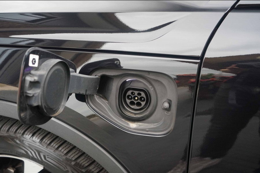 Volvo XC40 R-Design T5 Recharge 1.5 T5 PHEV 262PK Memory/ACC/Trkhk/RCam/Black-line
