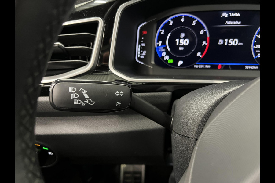 Volkswagen T-Roc 1.5 TSI 150PK R-Line Business Automaat Camera Navigatie Adaptive Cruise Control Apple Carplay Stoelverwarming Full LED Park Assist Digital Cockpit
