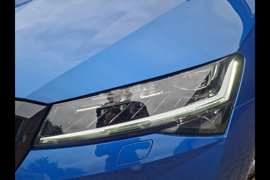 Škoda Superb Combi 1.5 TSI ACT Sportline Pano Trekhaak Canton Memory Alcantara Adap.Cruise VOL!