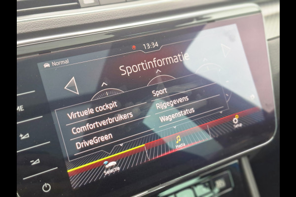 Škoda Superb Combi 1.5 TSI ACT Sportline Pano Trekhaak Canton Memory Alcantara Adap.Cruise VOL!
