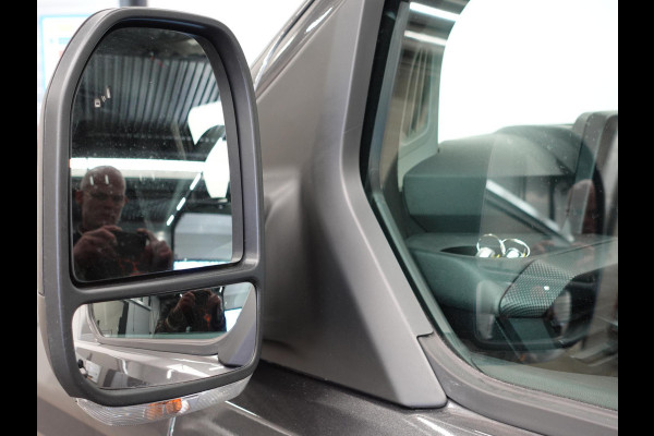 Ford Transit Custom 300 2.0 TDCI L2H1 Trend Automaat Airco Navigatie Cruise Control Trekhaak
