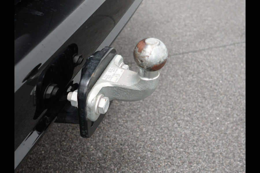 Opel Combo 1.5D L1H1 Edition 3-zits Airco Navigatie  Trekhaak parkeersensoren