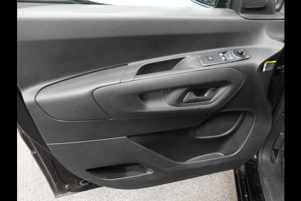 Opel Combo 1.5D L1H1 Edition 3-zits Airco Navigatie  Trekhaak parkeersensoren