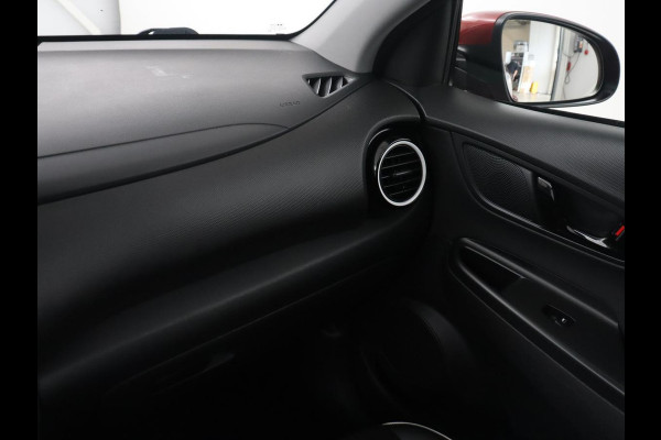 Hyundai Kona 1.6 GDI HEV Premium | Apple Carplay | LED | Stoelverwarming | KRELL Sound | Leder | Stuur/stoel verwarming | Camera | Park assist |