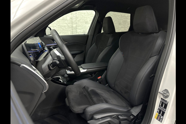 BMW iX1 30 313pk X-Drive M-Sport Performance | Adaptief Led | Sportstoelen | Keyless | 35390,= Exl. BTW | 4WD | Adaptieve Cruise en Struurwielverw. voorbereid | Antraciet Hemel | Carplay | Sfeerverlichting | 1200kg Trekgewicht | Camera | Bovag Garantie.