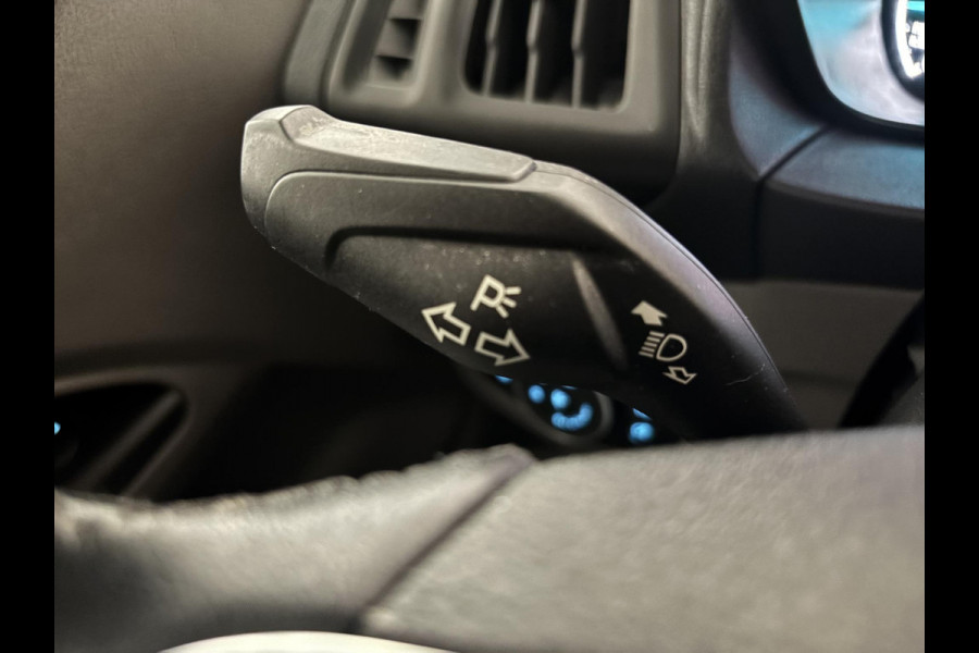 Ford Transit Connect L2 Automaat Navigatie Airco Parkeersensoren Cruise Control 3-Zits Camera