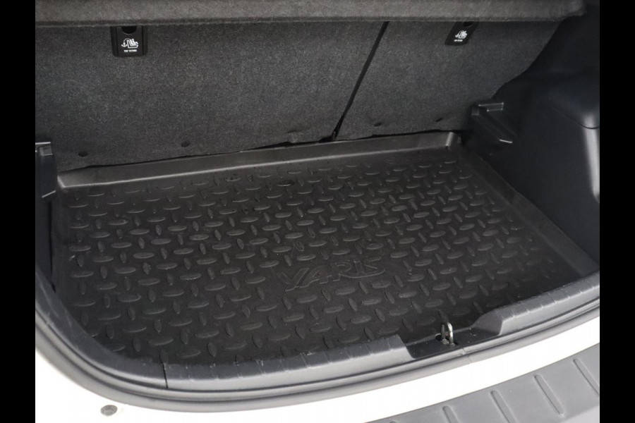 Toyota Yaris 1.5 VVT-i Dynamic | Camera | Cruisecontrol | Navigatie |