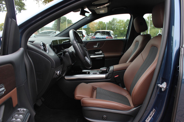 Mercedes-Benz B-Klasse 180 Advantage / Camera / Bruin Leder / Matrix LED / 17'' / CarPlay / Virtual Cockpit / Cruise Control / Elektr. achterklep