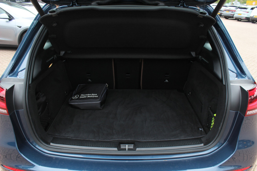 Mercedes-Benz B-Klasse 180 Advantage / Camera / Bruin Leder / Matrix LED / 17'' / CarPlay / Virtual Cockpit / Cruise Control / Elektr. achterklep