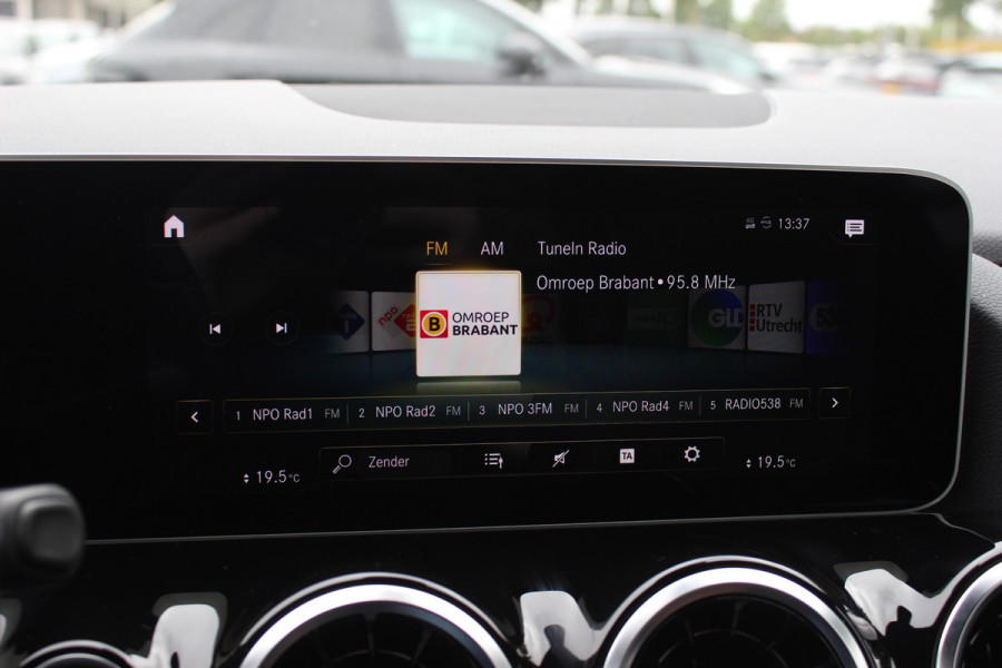 Mercedes-Benz B-Klasse 180 Advantage / Camera / Bruin Leder / Matrix LED / 17'' / CarPlay / Virtual Cockpit / Cruise Control / Elektr. achterklep