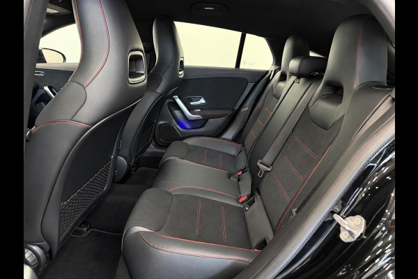 Mercedes-Benz CLA-Klasse Shooting Brake 250 e AMG Limited PHEV SoH 97%  AMG  Leder Alcantara Camera Navigatie Apple CarPlay Stoelverwarming Sfeerverlichting Elektrische achterklep Wireless charging