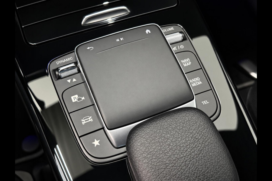 Mercedes-Benz CLA-Klasse Shooting Brake 250 e AMG Limited PHEV SoH 97%  AMG  Leder Alcantara Camera Navigatie Apple CarPlay Stoelverwarming Sfeerverlichting Elektrische achterklep Wireless charging