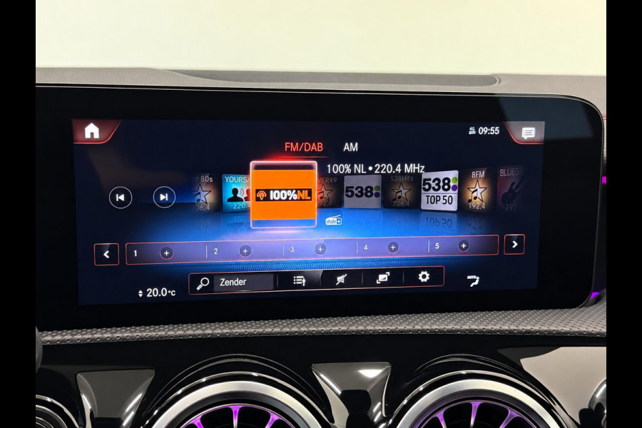Mercedes-Benz CLA-Klasse Shooting Brake 250 e AMG Limited PHEV SoH 97%  AMG  Leder Alcantara Camera Navigatie Apple CarPlay Stoelverwarming Sfeerverlichting Elektrische achterklep Wireless charging