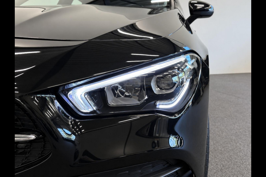 Mercedes-Benz CLA-Klasse Shooting Brake 250 e AMG Limited PHEV SoH 97%  AMG  Leder Alcantara Camera Navigatie Apple CarPlay Stoelverwarming Sfeerverlichting Elektrische achterklep Wireless charging