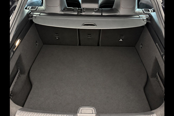 Mercedes-Benz CLA-Klasse Shooting Brake 250 e AMG Limited PHEV SoH 97%  AMG  Leder Alcantara Camera Navigatie Apple CarPlay Stoelverwarming Sfeerverlichting Elektrische achterklep Wireless charging