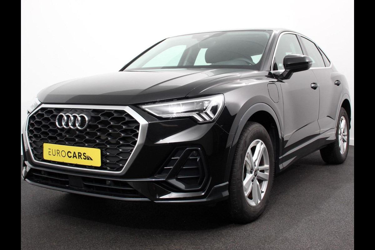 Audi Q3 Sportback 45 TFSI e 245pk PHEV S-tronic Attitude Navigatie Parkeersensoren Adaptive Cruise Control Stoelverwarming Ledverlichting Virtual Cockpit Climate Control