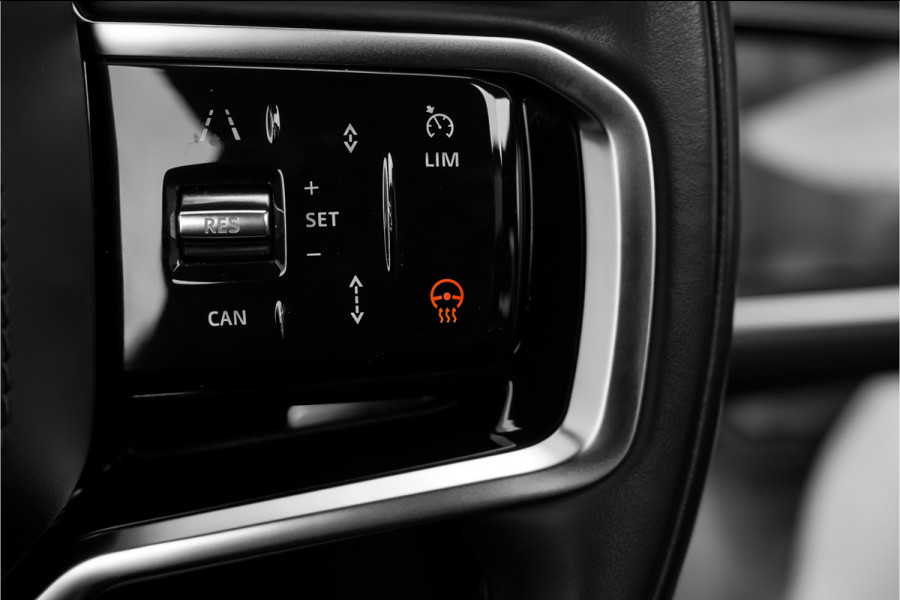 Land Rover Range Rover Velar 2.0 P400e Pano ACC Stoelvent Black Pack Winter Pack