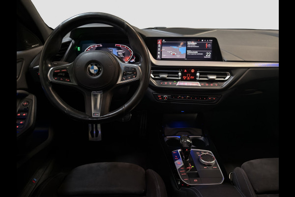 BMW 1-serie 118i Executive M-Sport |Pano|Harman-Kardon|HUD|Camera|M-Stoelen|NAP