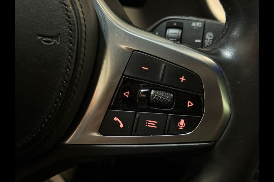 BMW 1-serie 118i Executive M-Sport |Pano|Harman-Kardon|HUD|Camera|M-Stoelen|NAP