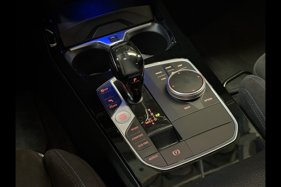 BMW 1-serie 118i Executive M-Sport |Pano|Harman-Kardon|HUD|Camera|M-Stoelen|NAP