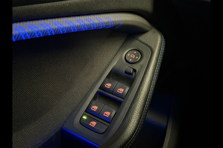BMW 1-serie 118i Executive M-Sport |Pano|Harman-Kardon|HUD|Camera|M-Stoelen|NAP