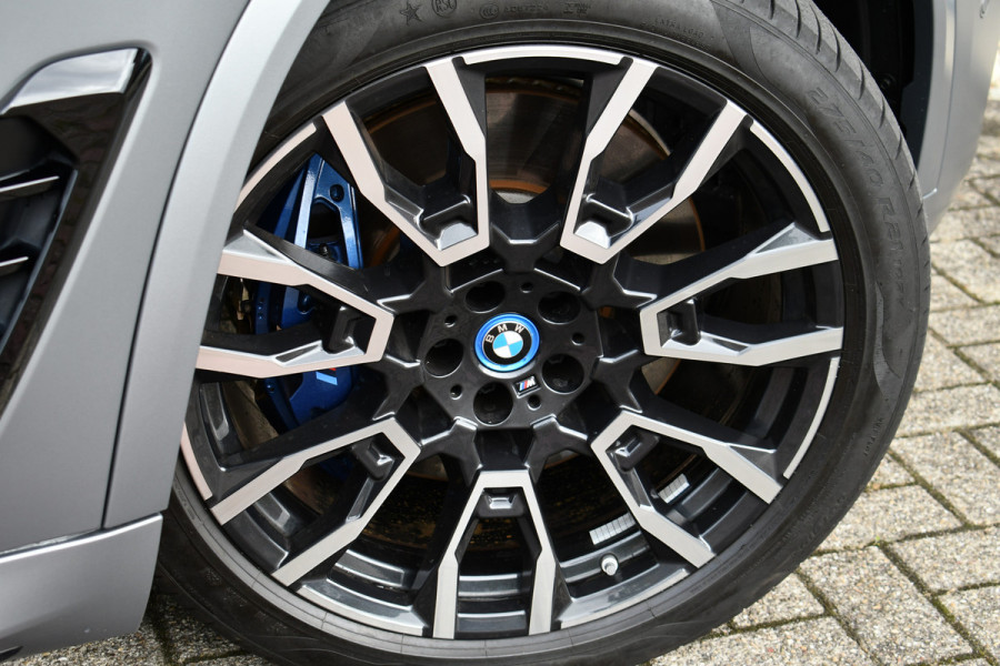 BMW X5 xDrive50e M-Sport Frozen-grey Pano Trekh Massage ACC 360 HUD 4WS Soft-close H/K