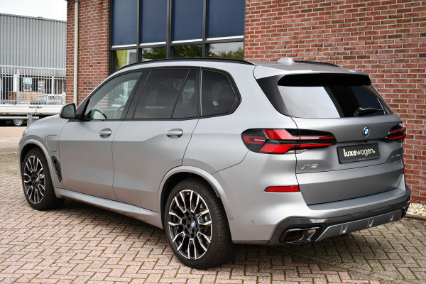 BMW X5 xDrive50e M-Sport Frozen-grey Pano Trekh Massage ACC 360 HUD 4WS Soft-close H/K