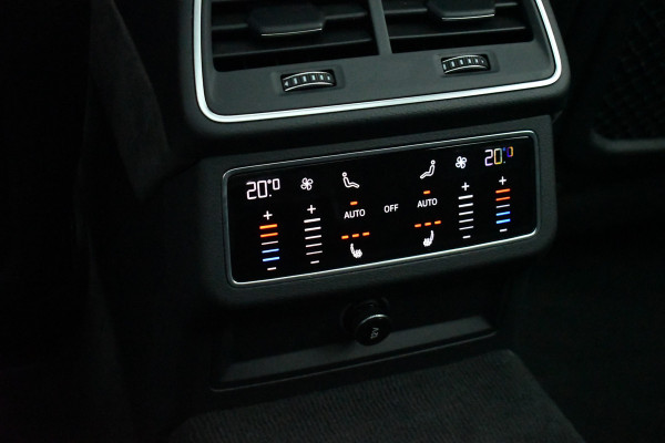 Audi RS6 Avant 4.0 TFSI quattro Nardo Ceramic Pano Trekh Sportuitl HUD ACC Dynamic+ 4WS